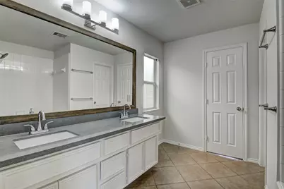 7042 Plum Creek Terrace Lane, Houston, TX 77087 - Photo 19