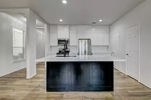 7042 Plum Creek Terrace Ln, Houston, TX 77087 - Photo 17