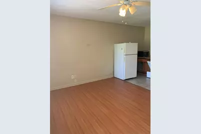 1513 16th Street #4, Huntsville, TX 77340 - Photo 9