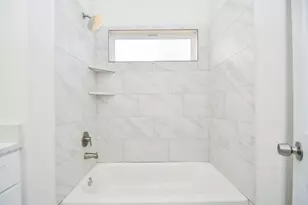 2811 Pne Est Ln, Houston, TX 77014 - Photo 27