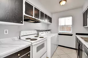 9350 Country Creek Dr, Houston, TX 77036 - Photo 13