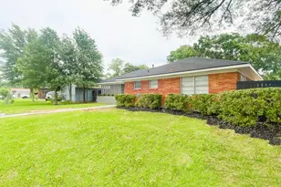 8423 Glen Valley Dr, Houston, TX 77061 - Photo 41