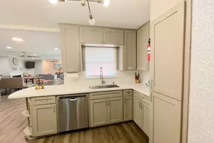 8423 Glen Valley Dr, Houston, TX 77061 - Photo 19