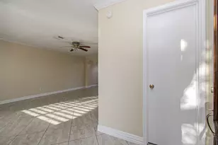6355 Crossway Dr, Houston, TX 77084 - Photo 3