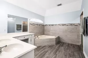 12446 Chalmette St, Houston, TX 77015 - Photo 11