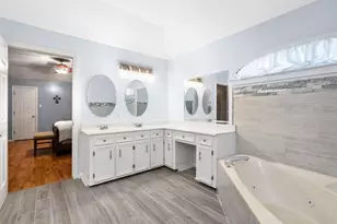 12446 Chalmette St, Houston, TX 77015 - Photo 9