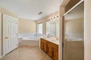 901 Longmire Rd, Conroe, TX 77304 - Photo 25