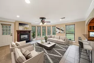 901 Longmire Rd, Conroe, TX 77304 - Photo 3