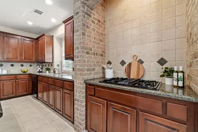 139 E Mirror Ridge Circle, The Woodlands, TX 77382 - Photo 17