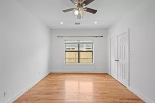 4734 Bell St, Houston, TX 77023 - Photo 3
