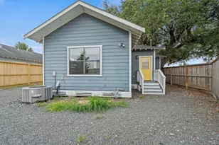 4734 Bell St, Houston, TX 77023 - Photo 9