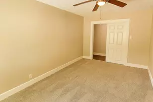 10517 Fairland Dr, Houston, TX 77051 - Photo 11