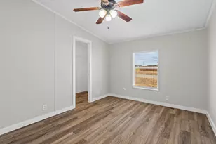 183 Altamira Ave, Elgin, TX 78621 - Photo 25