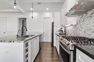 1303 Upland Retreat Blue Pl, Houston, TX 77043 - Photo 19