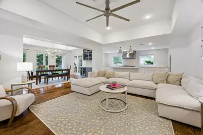 2503 Stoney Brook Drive, Houston, TX 77063 - Photo 9