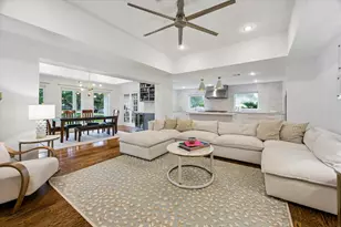 2503 Stoney Brook Dr, Houston, TX 77063 - Photo 9