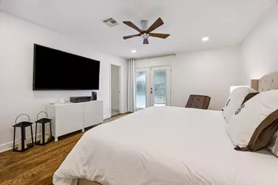 2503 Stoney Brook Drive, Houston, TX 77063 - Photo 23