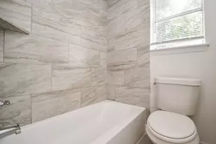 17058 Gleneagle Dr S, Conroe, TX 77385 - Photo 17