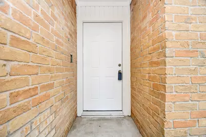 17058 Gleneagle Drive S, Conroe, TX 77385 - Photo 5