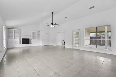 17058 Gleneagle Drive S, Conroe, TX 77385 - Photo 7