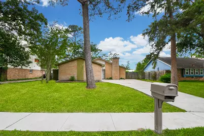 17058 Gleneagle Drive S, Conroe, TX 77385 - Photo 1