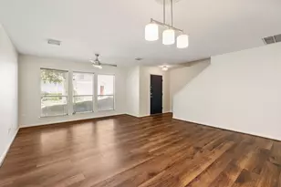 1919 Bailey St, Houston, TX 77006 - Photo 5