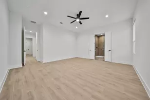 359 Louvenia Ct, Pinehurst, TX 77362 - Photo 21