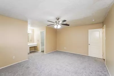 1711 Meadow Green Drive, Missouri City, TX 77489 - Photo 9