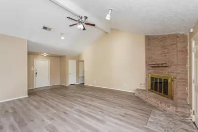 1711 Meadow Green Drive, Missouri City, TX 77489 - Photo 5