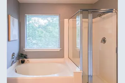 6 Scenic Brook Court, The Woodlands, TX 77382 - Photo 13