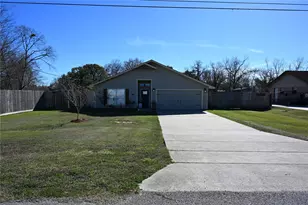 1220 Fairground Ln, Angleton, TX 77515 - Photo 1