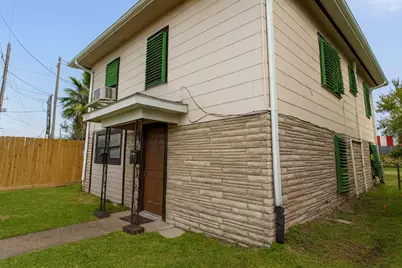 6113 Avenue Q 1/2, Galveston, TX 77551 - Photo 1