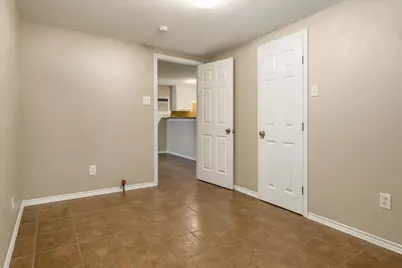 6113 Avenue Q 1/2, Galveston, TX 77551 - Photo 9
