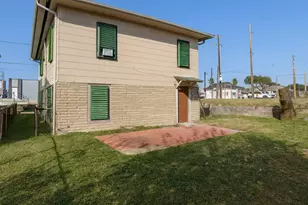 6113 Ave Q 1/2, Galveston, TX 77551 - Photo 29