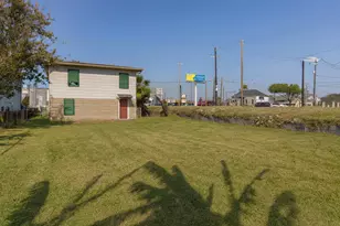 6113 Ave Q 1/2, Galveston, TX 77551 - Photo 27