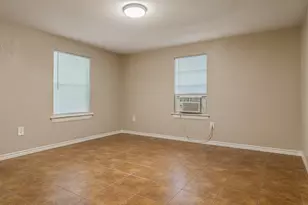 6113 Ave Q 1/2, Galveston, TX 77551 - Photo 9