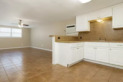 6113 Avenue Q 1/2, Galveston, TX 77551 - Photo 7