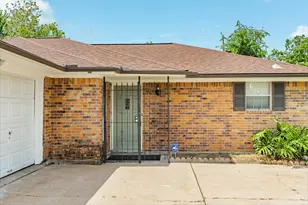 8407 Tavenor Ln, Houston, TX 77075 - Photo 25