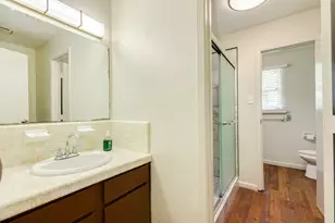 8407 Tavenor Ln, Houston, TX 77075 - Photo 17