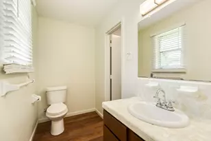 8407 Tavenor Ln, Houston, TX 77075 - Photo 21