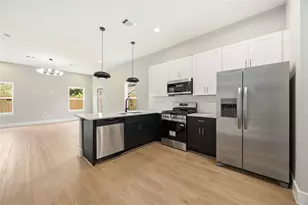 110 Frawley St, Houston, TX 77009 - Photo 9