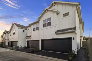 3913 Willowbend Point, Houston, TX 77025 - Photo 1