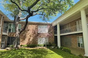 2201 Fountain View Dr, Houston, TX 77057 - Photo 1