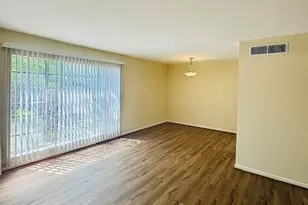 2201 Fountain View Dr, Houston, TX 77057 - Photo 3