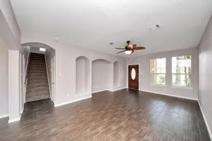 10026 Gil Jr Ln, Houston, TX 77075 - Photo 9