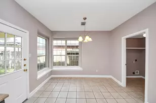 10026 Gil Jr Ln, Houston, TX 77075 - Photo 17