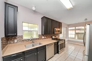 10026 Gil Jr Ln, Houston, TX 77075 - Photo 15
