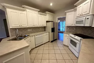 12629 Capricornus Dr, Willis, TX 77318 - Photo 9