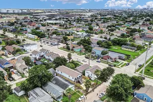 5306 Ave M 1/2, Galveston, TX 77551 - Photo 29