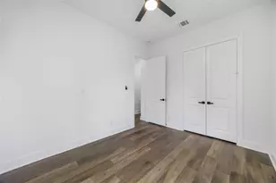 955 Elkhart St, Houston, TX 77091 - Photo 11